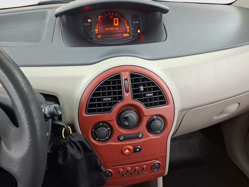 Renault Modus, 2005