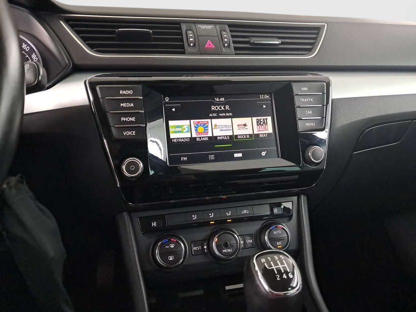 Škoda Superb, 2015