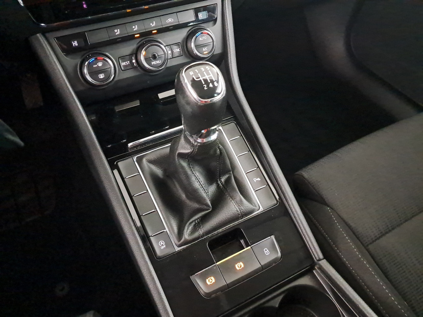 Škoda Superb, 2015