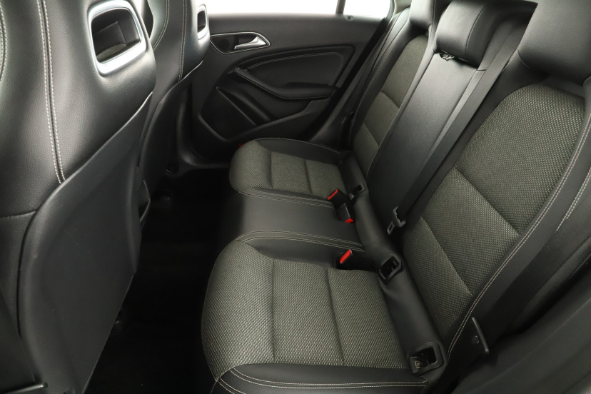 Mercedes-Benz CLA, 2016
