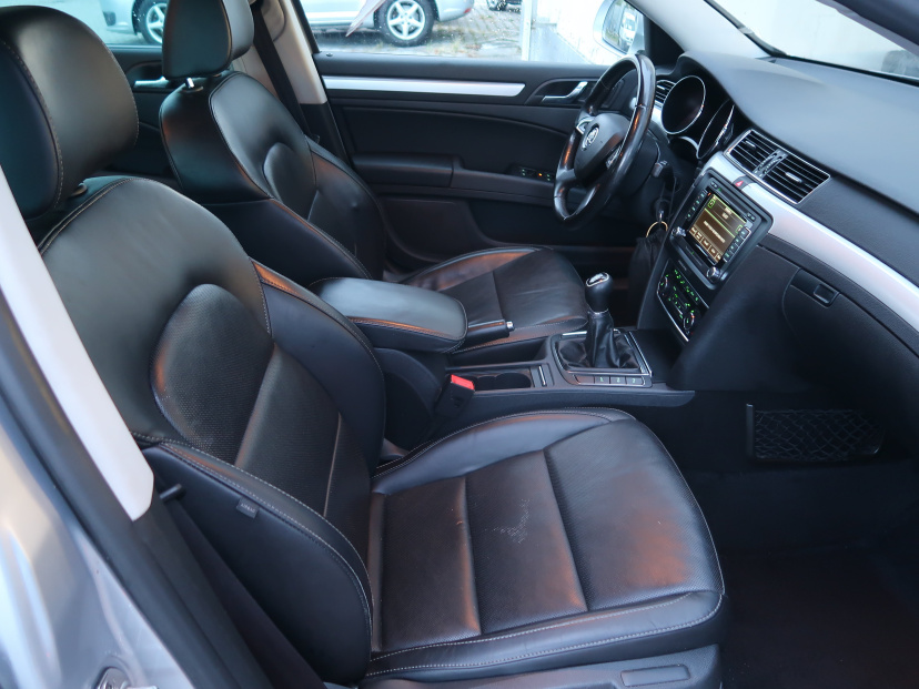 Škoda Superb, 2014
