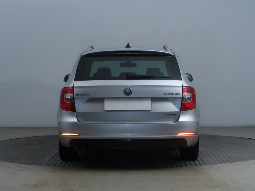 Škoda Superb, 2014