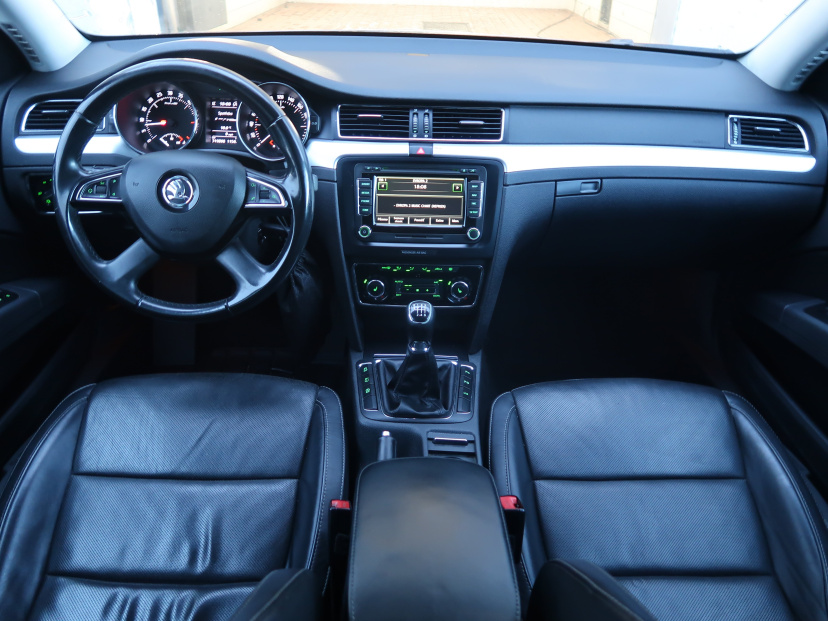 Škoda Superb, 2014