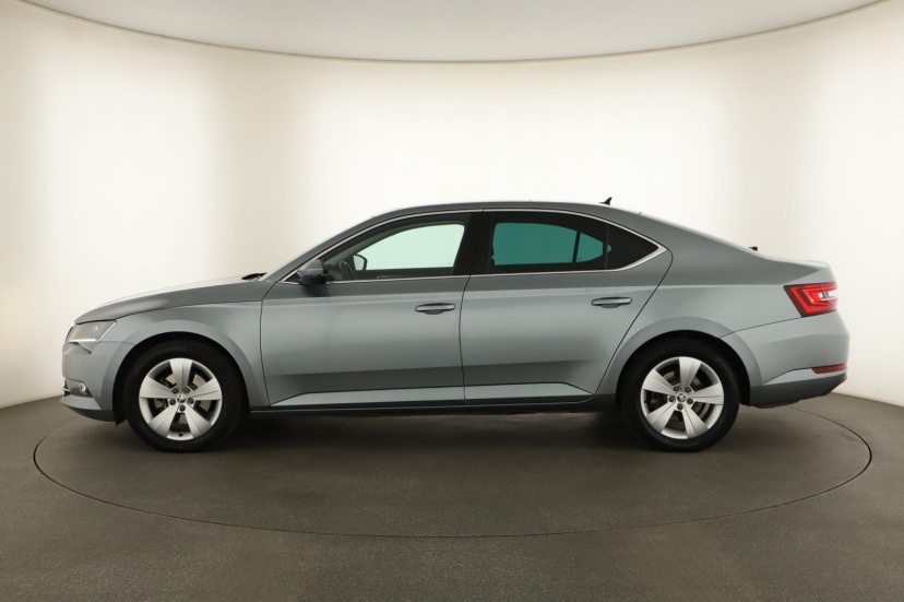 Škoda Superb, 2017