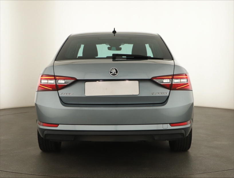 Škoda Superb, 2017