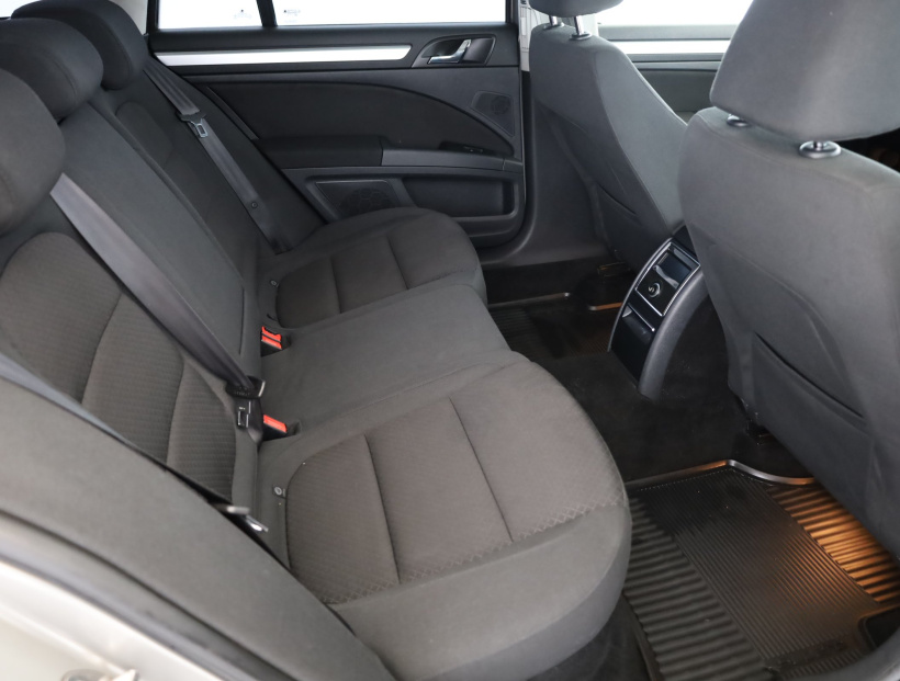 Škoda Superb, 2013
