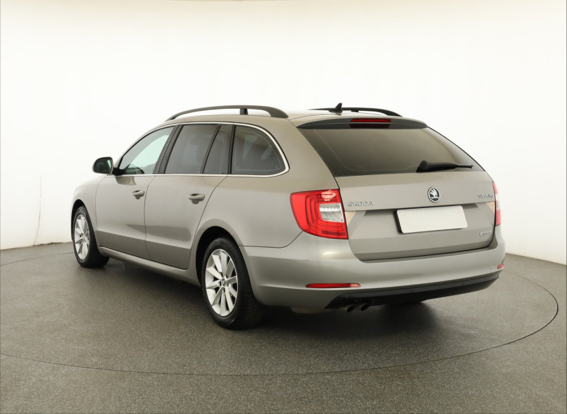 Škoda Superb, 2013
