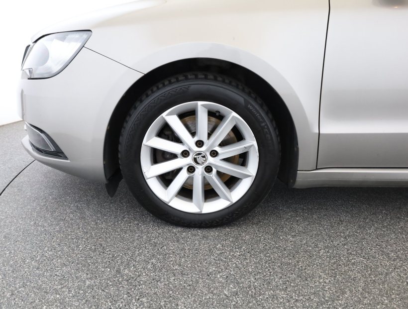 Škoda Superb, 2013
