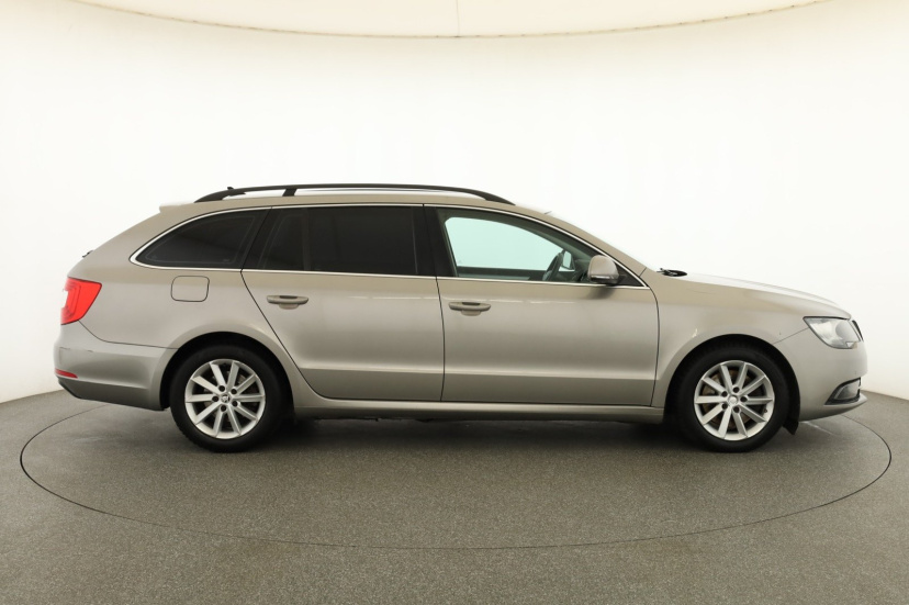 Škoda Superb, 2013