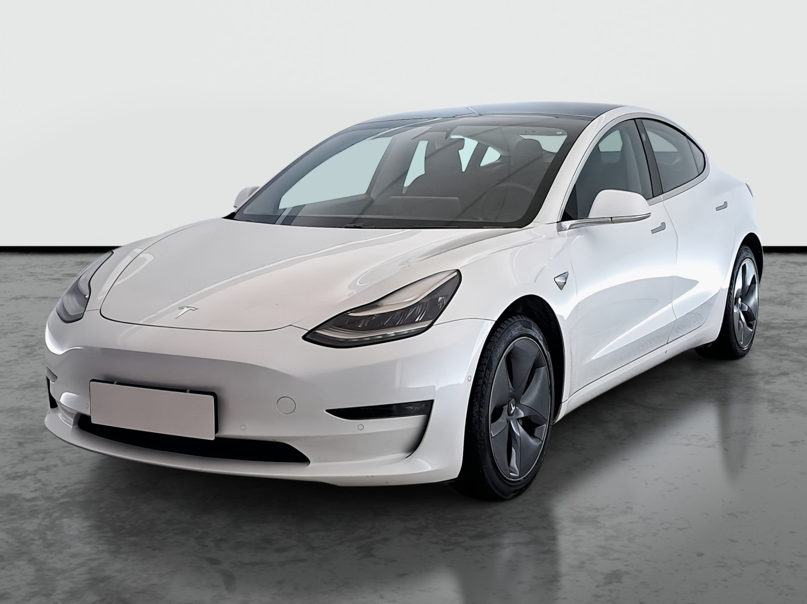 Tesla Model 3 Long Range AWD – fotografie 3