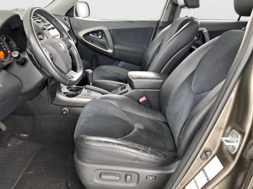 Toyota RAV 4, 2011