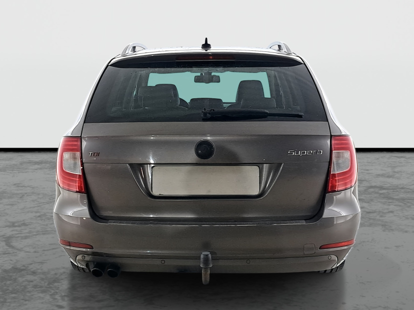 Škoda Superb, 2010