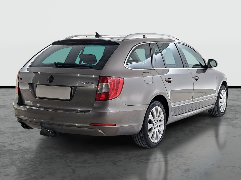 Škoda Superb, 2010