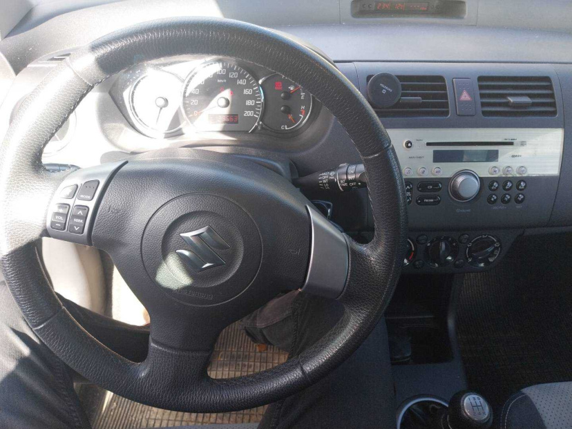 Suzuki Swift, 2010