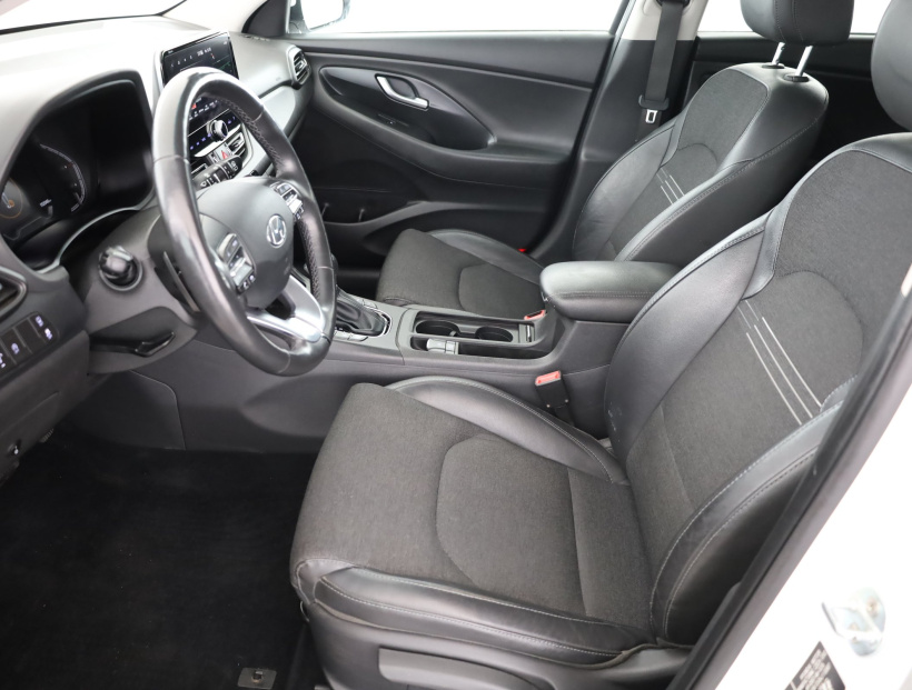 Hyundai i30, 2022