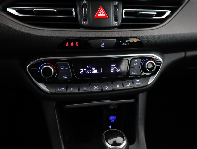 Hyundai i30, 2022