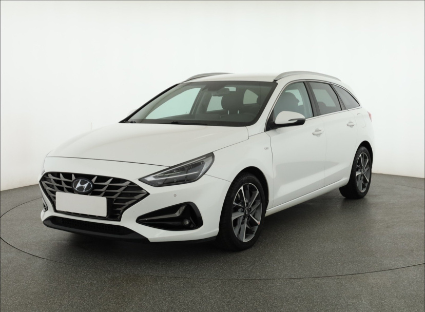 Hyundai i30, 2022