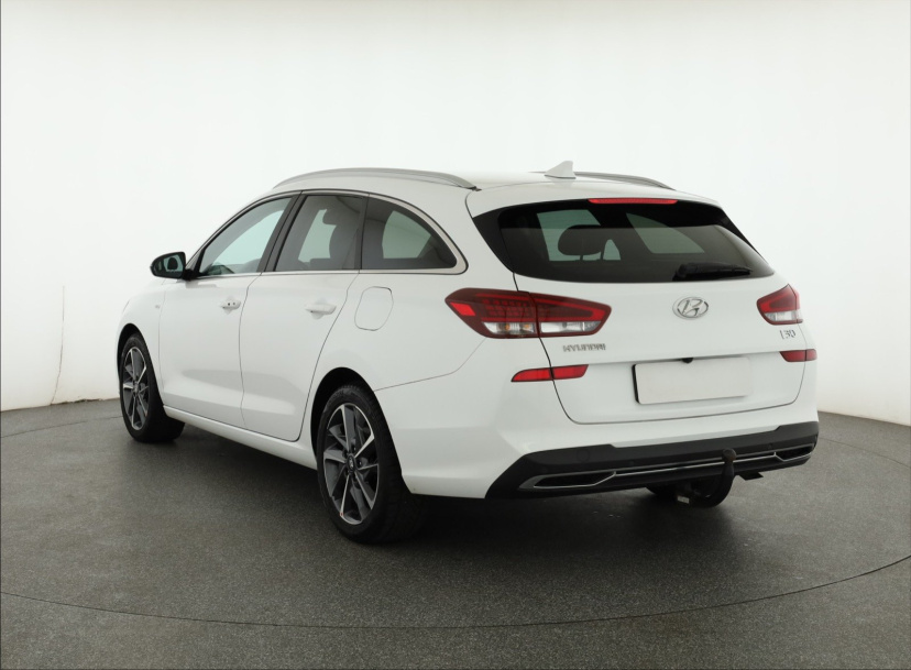 Hyundai i30, 2022