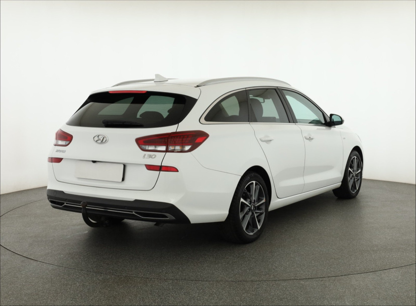 Hyundai i30, 2022