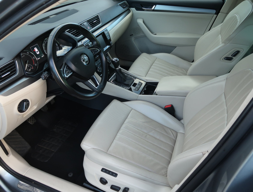 Škoda Superb, 2016