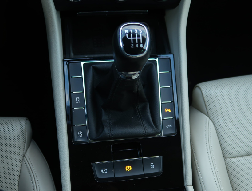 Škoda Superb, 2016