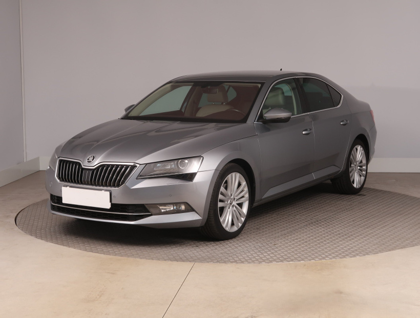 Škoda Superb, 2016