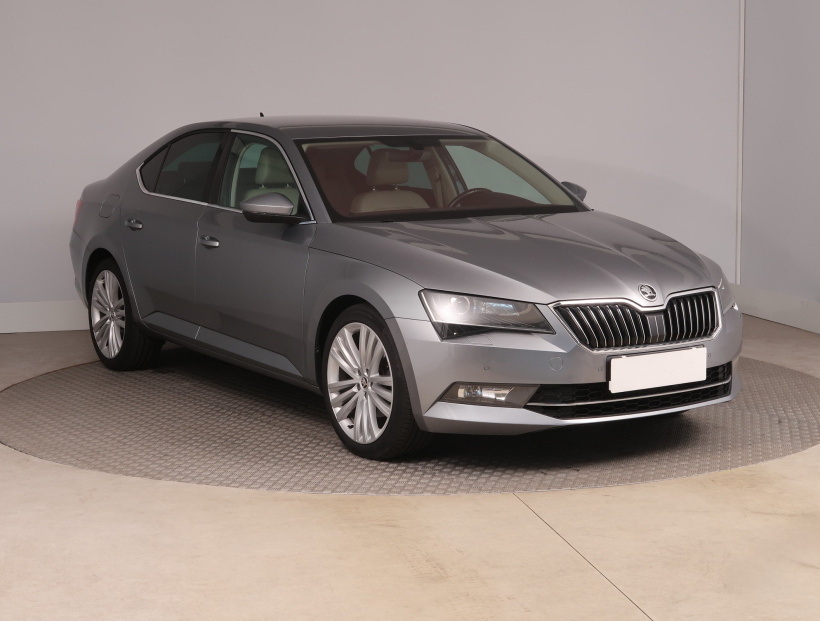 Škoda Superb, 2016