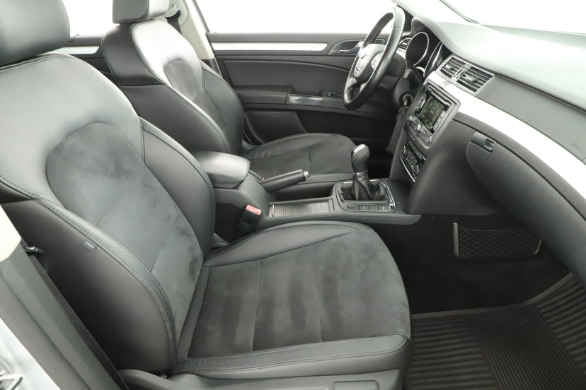 Škoda Superb, 2010