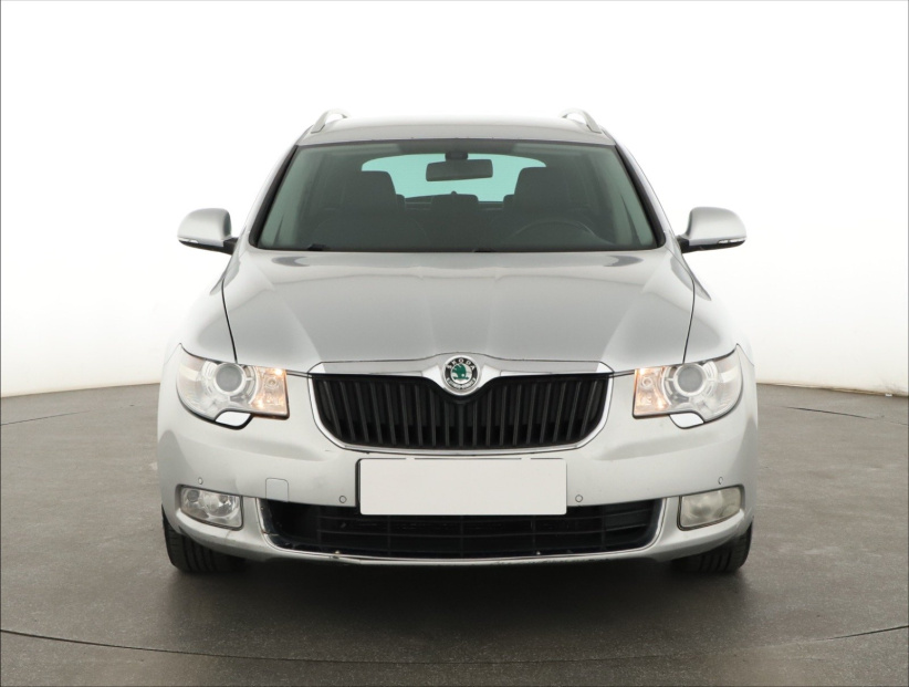 Škoda Superb, 2010