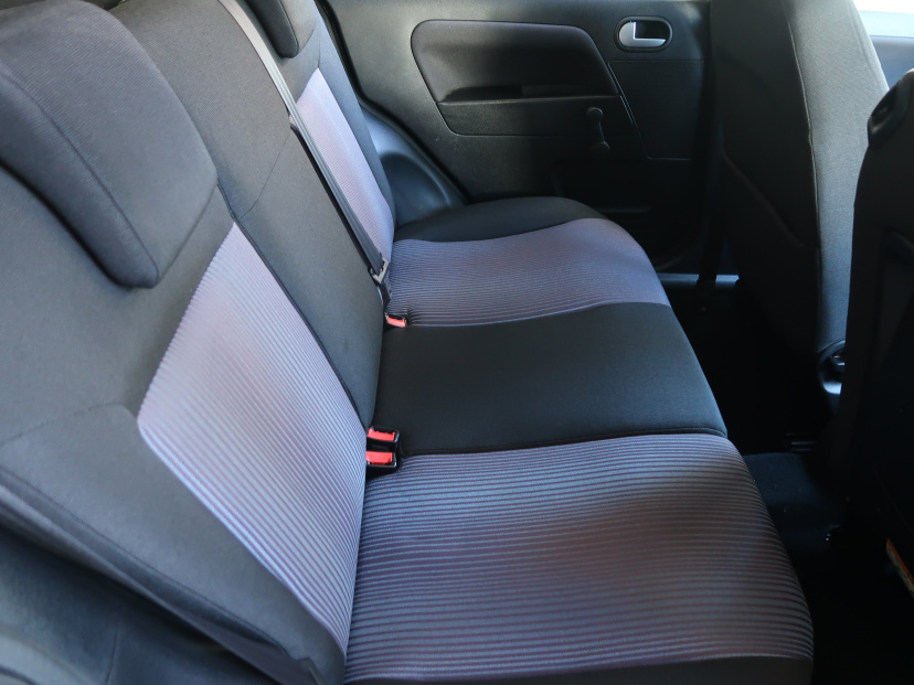 Ford Fusion, 2010