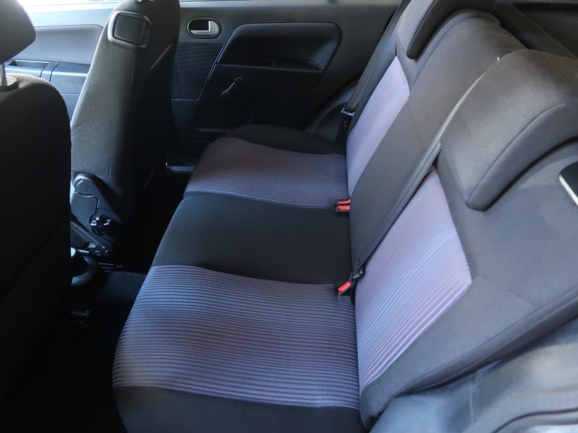 Ford Fusion, 2010