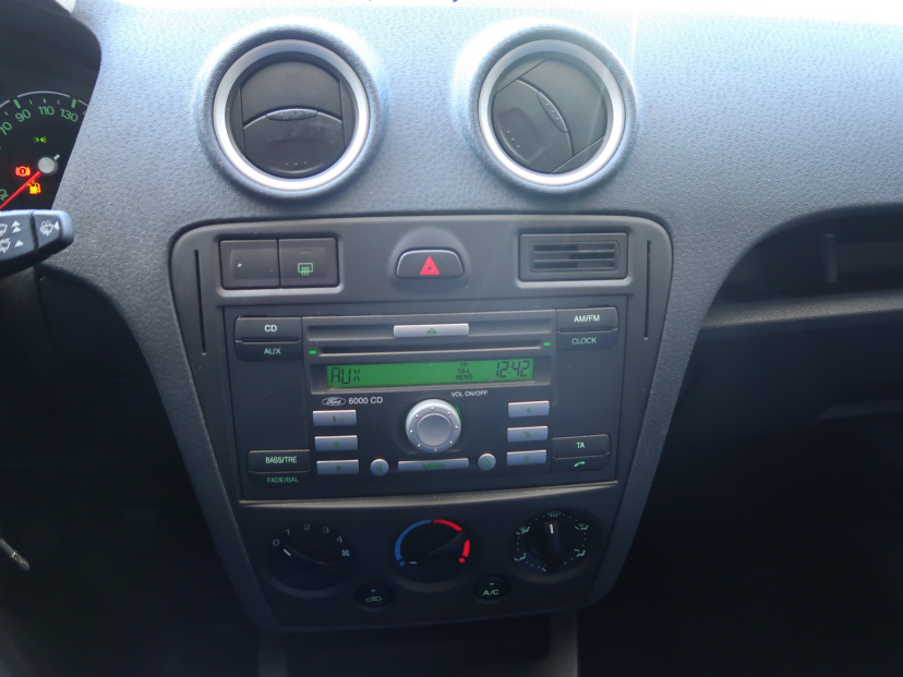 Ford Fusion, 2010