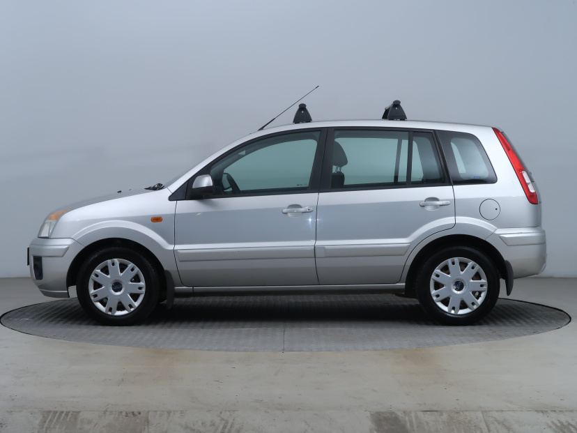 Ford Fusion, 2010