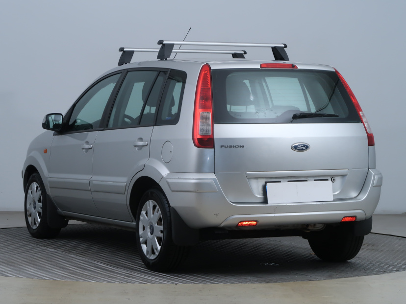 Ford Fusion, 2010