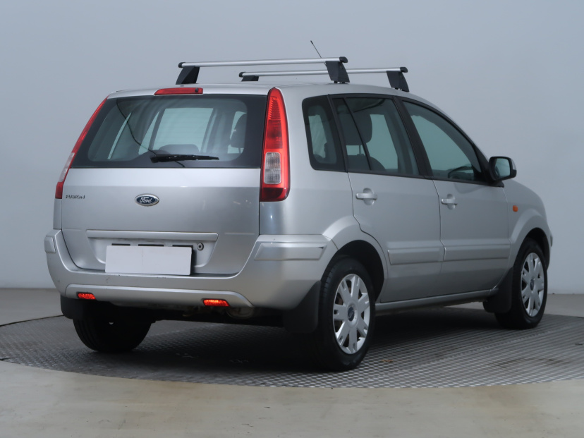 Ford Fusion, 2010
