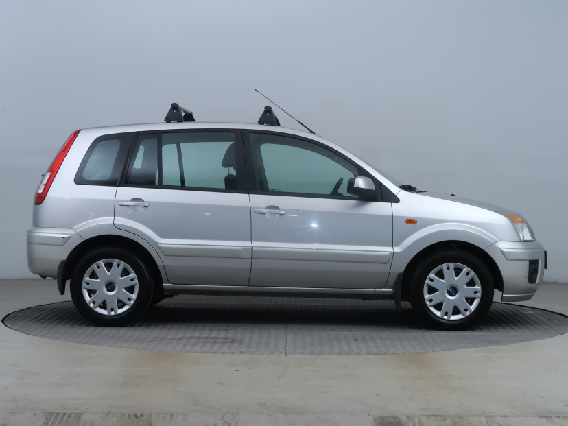 Ford Fusion, 2010