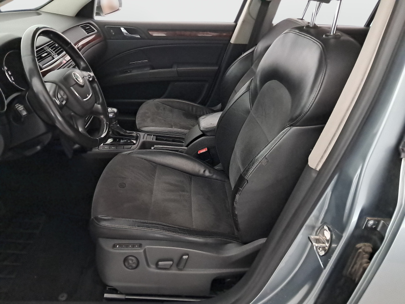 Škoda Superb, 2011