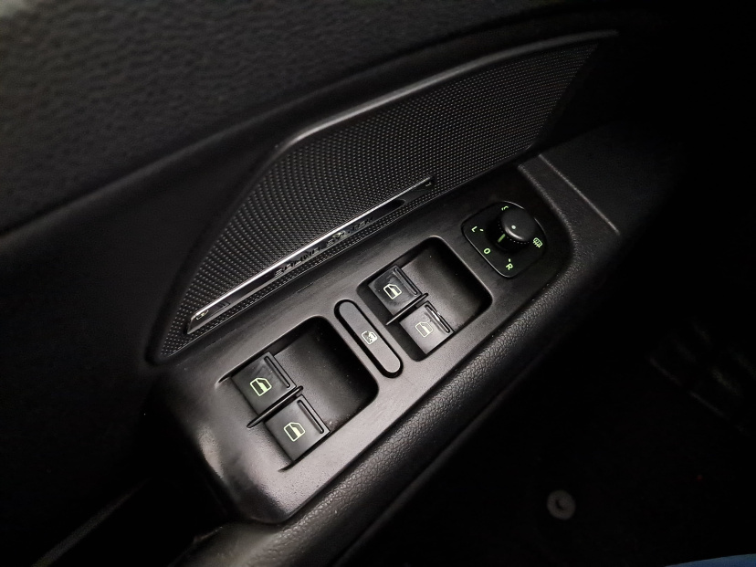 Škoda Superb, 2011