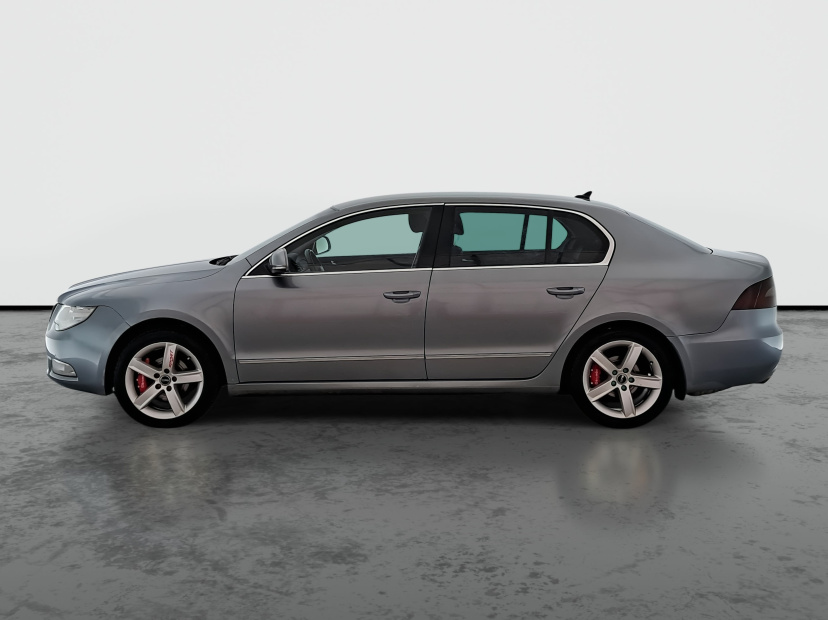 Škoda Superb, 2011