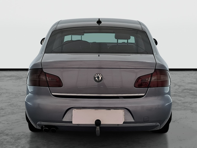 Škoda Superb, 2011