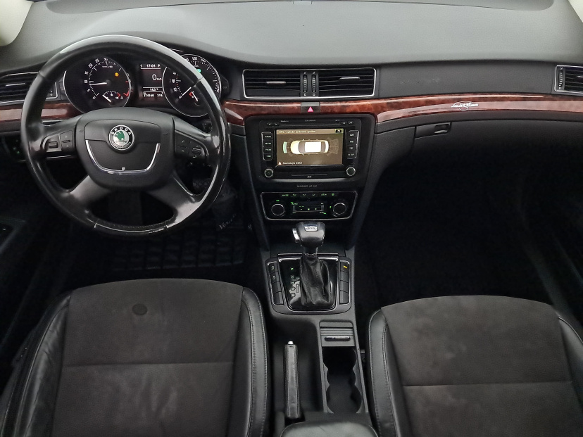 Škoda Superb, 2011