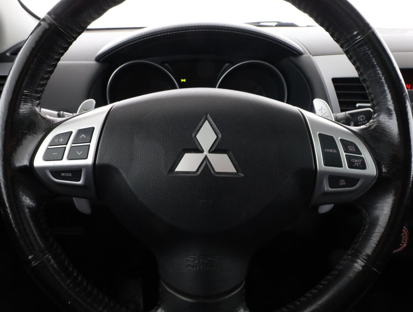 Mitsubishi Outlander, 2012