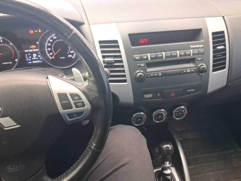 Mitsubishi Outlander, 2012