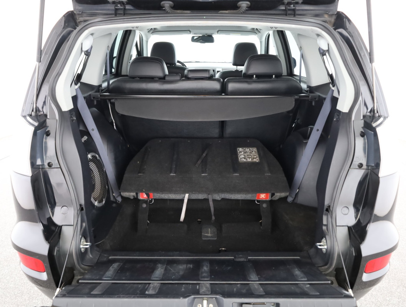 Mitsubishi Outlander, 2012