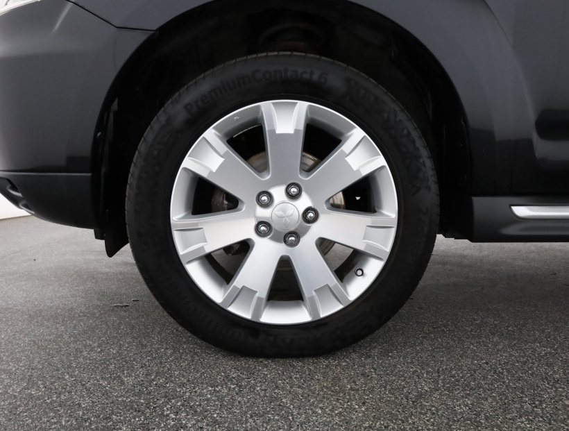 Mitsubishi Outlander, 2012