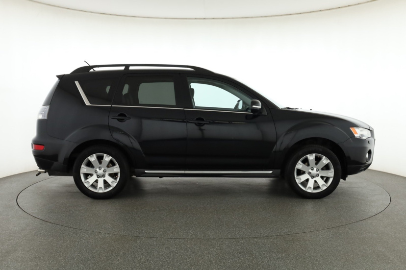 Mitsubishi Outlander, 2012