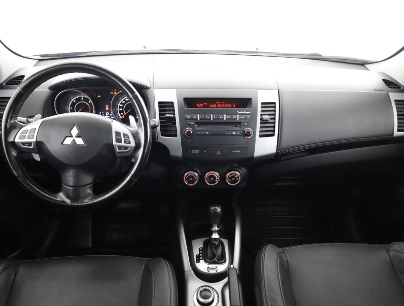 Mitsubishi Outlander, 2012