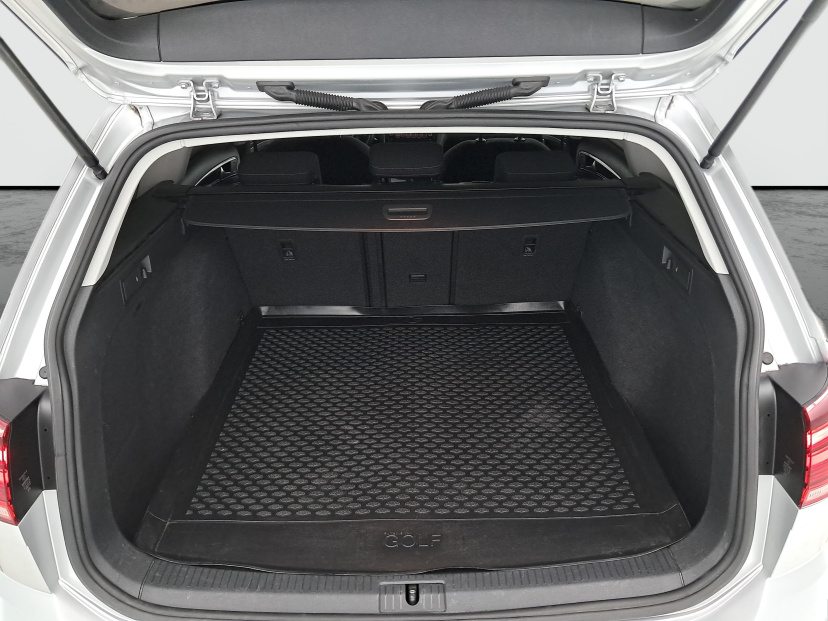 Volkswagen Golf, 2020