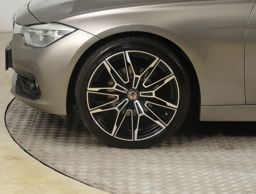 BMW 3, 2018