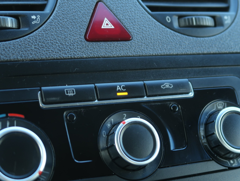 Volkswagen Caddy, 2011